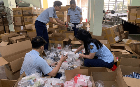 hàng phụ tùng nhập lậu